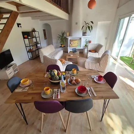 La Boheme, Route De Pinarello *