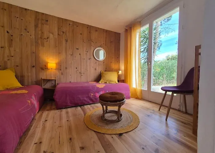 La Boheme, Route De Pinarello *